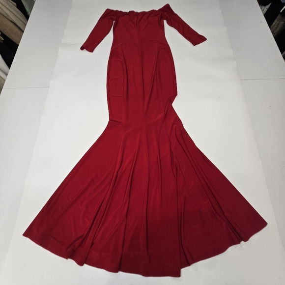 Norma Kamali Off The Shoulder Fishtail Gown in Red - Picture 11 of 12